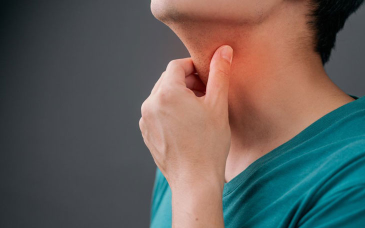Hoarseness cancer laryngeal cancer warning signs persistent voice change recurrent laryngeal nerve