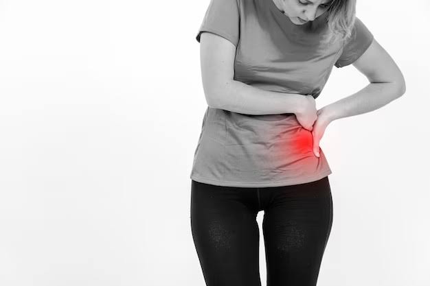 kidney cancer symptoms — patient with flank pain and blood in urine, the most common warning signs of renal cell carcinoma