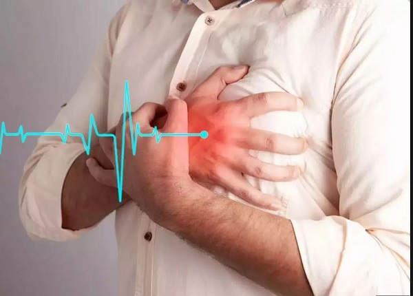 cardiac MRI late gadolinium enhancement silent MI scar detection echocardiogram