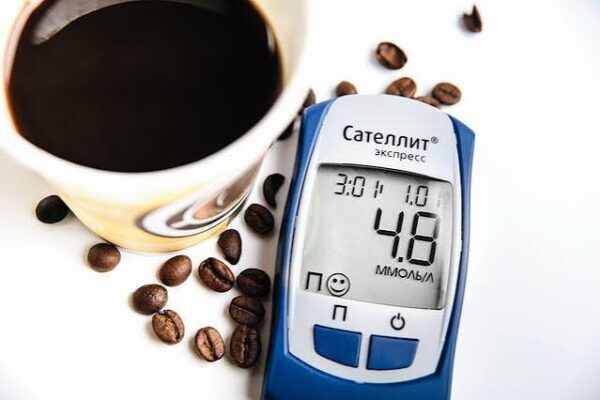 coffee and blood sugar — black coffee shown as best preparation for diabetes management due to no added sugar or cream