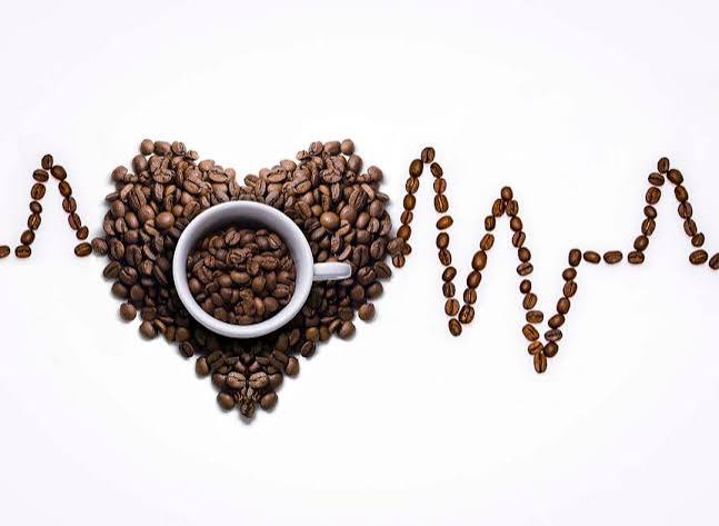 coffee and heart health cardiovascular risk CVD mortality 3 to 5 cups per day chlorogenic acids diterpenes filtered brewing