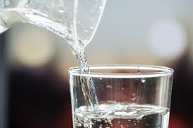 dehydration and blood sugar showing how fluid loss concentrates glucose and triggers cortisol and vasopressin release