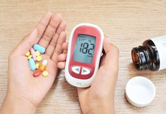 diabetes emergency symptoms — person calling emergency services while experiencing diabetic ketoacidosis symptoms including nausea confusion and rapid breathing requiring immediate hospital care