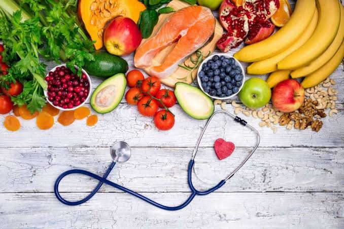 Heart-healthy diet practical guide vegetables whole grains olive oil cardiovascular nutrition Mediterranean DASH