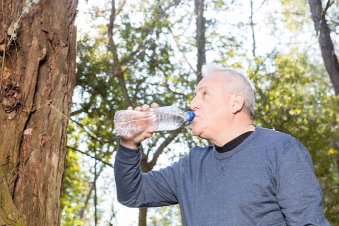 hydration and circulation blood viscosity plasma volume heart health dehydration cardiovascular risk daily water intake