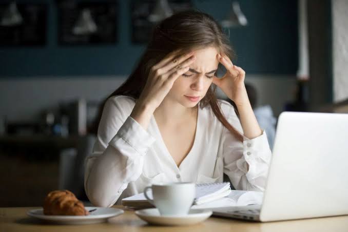 cortisol and blood sugar connection — hormonal stress response raising glucose levels