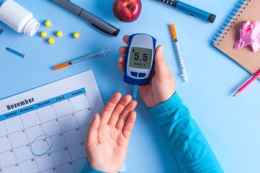 type 2 diabetes risk assessment checklist showing modifiable and non-modifiable risk factors