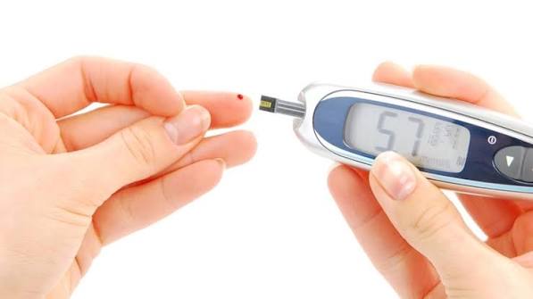what is blood sugar explained with glucose meter and healthy foods