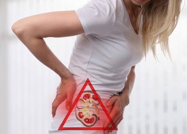diabetic kidney disease early warning signs — cross-section illustration of glomerular damage showing thickened basement membrane and mesangial expansion caused by chronic hyperglycemia