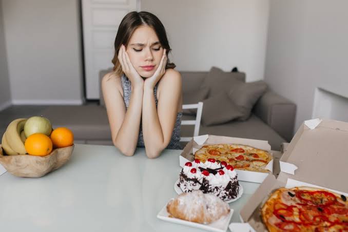 foods to limit for liver health red meat refined carbs sodium sugar insulin resistance NASH