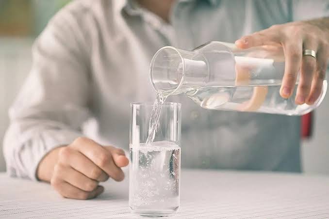 water intake calculation kidney health body weight urine color method hydration CKD